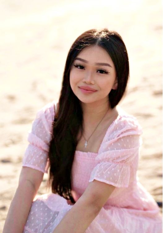 Gina Lee